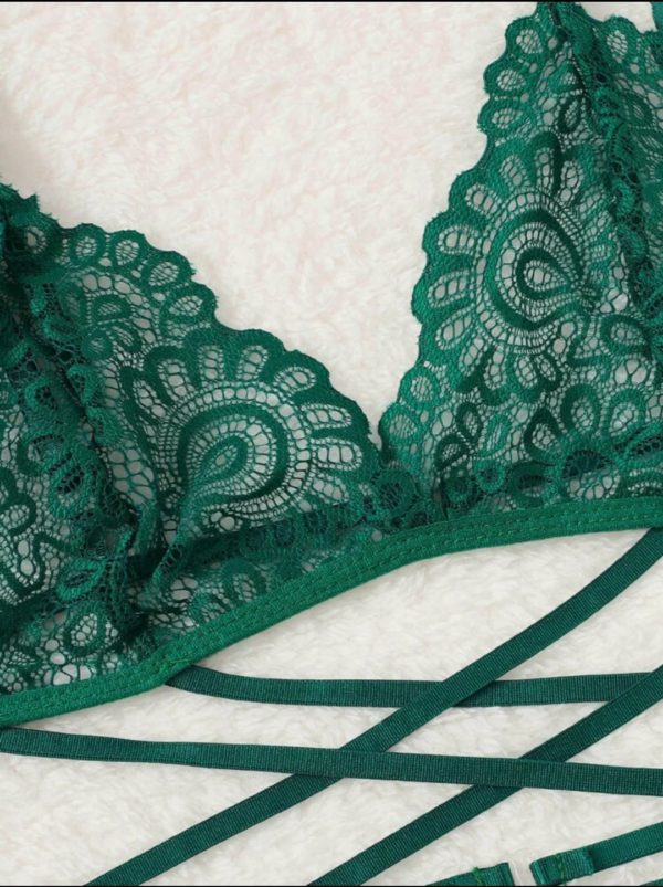 Set de Lencería de aberturas y tiras cruzadas (Talla L) - Imagen 2