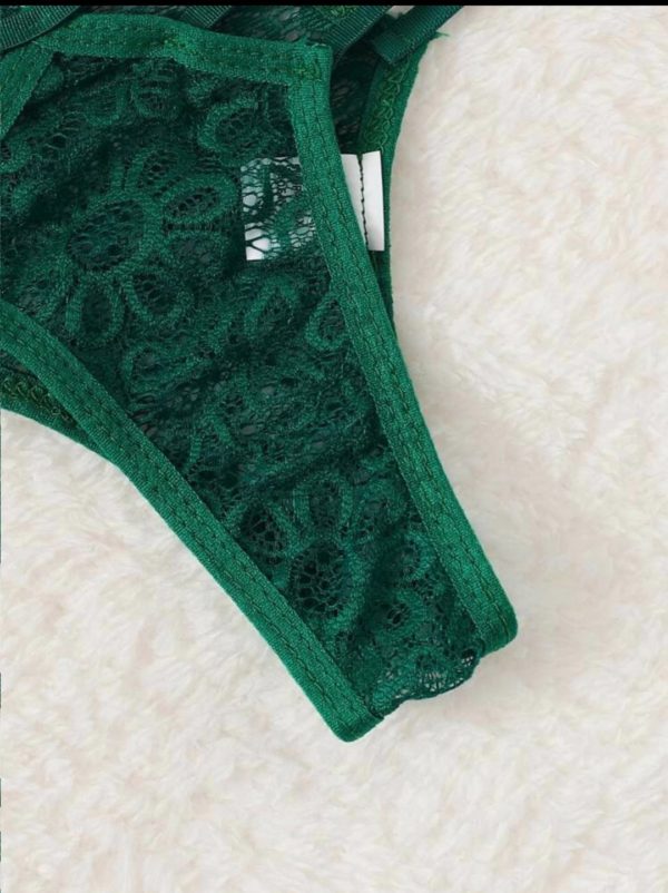 Set de Lencería de aberturas y tiras cruzadas (Talla L) - Imagen 3
